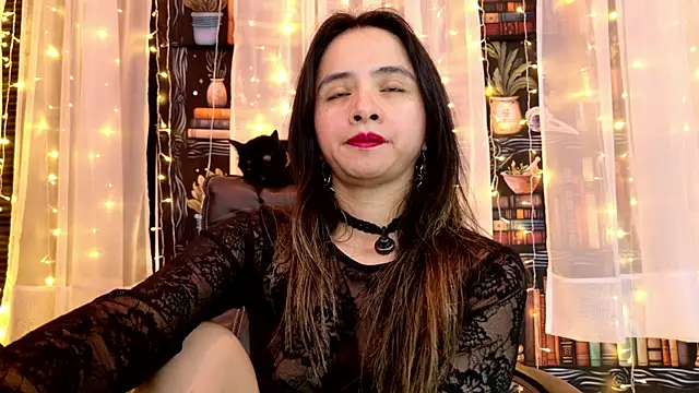 Snapshot of julietta___jackson chatting on 07/27/26, 05:20 julietta jackson online show from 07/27/26, 05:20
