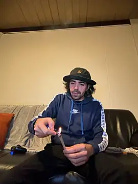 Snapshot of wolfwhite95 chatting on 11/02/25, 02:58 wolfwhite95 online show from 11/02/25, 02:58