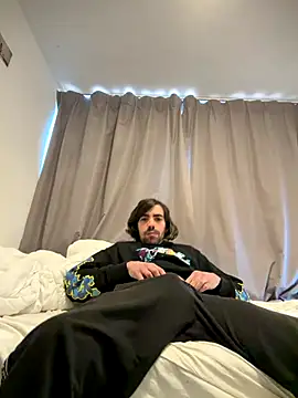 Snapshot of wolfwhite95 chatting on 11/03/25, 11:11 wolfwhite95 online show from 11/03/25, 11:11