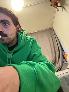 Snapshot of wolfwhite95 chatting on 01/09/26, 03:15 wolfwhite95 online show from 01/09/26, 03:15