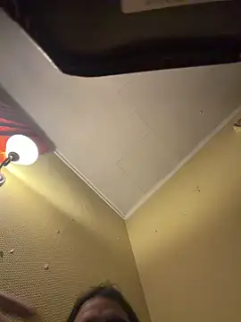 Snapshot of wolfwhite95 chatting on 02/04/26, 07:31 wolfwhite95 online show from 02/04/26, 07:31