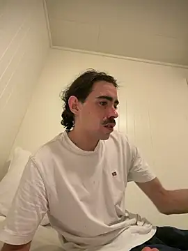 Snapshot of wolfwhite95 chatting on 02/26/26, 11:59 wolfwhite95 online show from 02/26/26, 11:59