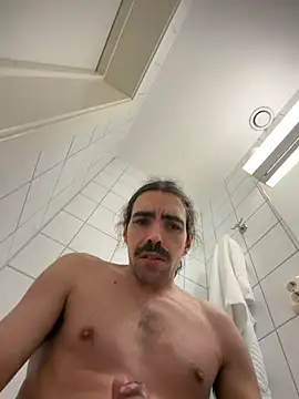 wolfwhite95 online show from 04/14/26, 11:11