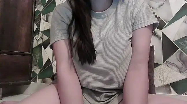 ANANYA-TIWARI online show from 03/15/25, 09:49