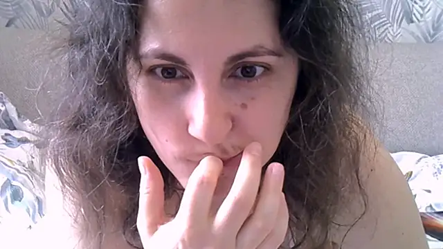 Snapshot of ShelaDiass chatting on 03/27/26, 05:24 ShelaDiass online show from 03/27/26, 05:24