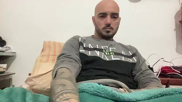 alessandromori91 online show from 01/18/26, 08:34