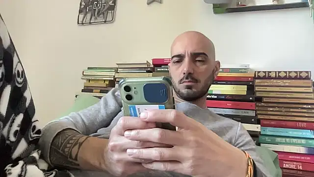 alessandromori91 online show from 04/05/26, 08:11