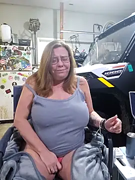 Snapshot of MsShelby40 chatting on 12/05/24, 10:12 MsShelby40 online show from 12/05/24, 10:12