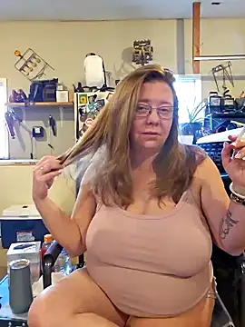 Snapshot of MsShelby40 chatting on 02/03/25, 09:07 MsShelby40 online show from 02/03/25, 09:07