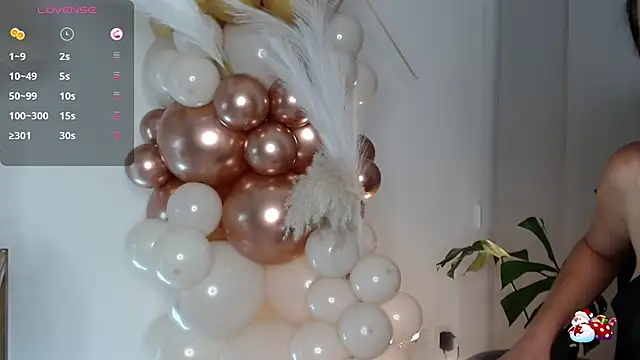 Snapshot of pauliCarter chatting on 12/15/25, 04:06 pauliCarter online show from 12/15/25, 04:06