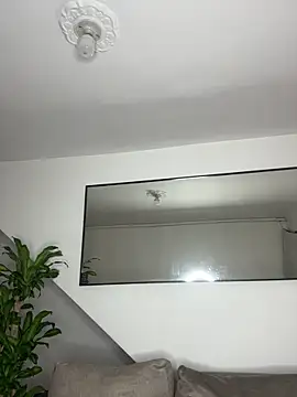 Snapshot of MollySanders___ chatting on 03/17/25, 10:49 MollySanders online show from 03/17/25, 10:49