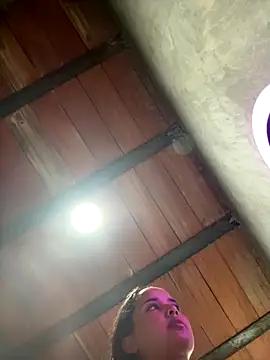 Snapshot of MollySanders___ chatting on 10/21/25, 10:54 MollySanders online show from 10/21/25, 10:54