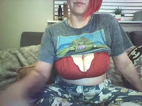 Snapshot of Big-Tits-McGee chatting on 01/05/25, 12:31 Big-Tits-McGee online show from 01/05/25, 12:31