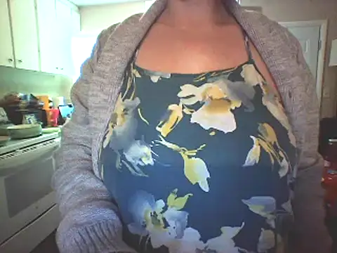 Snapshot of Big-Tits-McGee chatting on 02/19/25, 03:05 Big-Tits-McGee online show from 02/19/25, 03:05