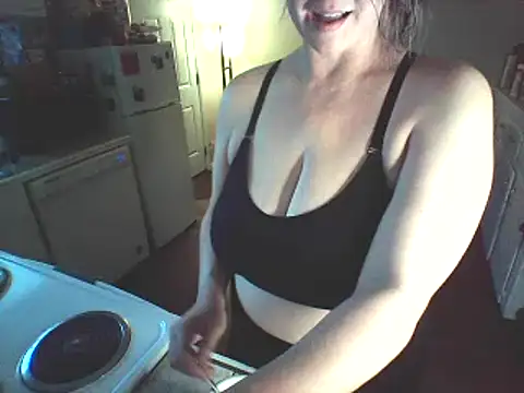 Snapshot of Big-Tits-McGee chatting on 03/04/25, 03:04 Big-Tits-McGee online show from 03/04/25, 03:04