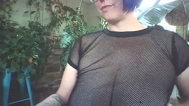 Snapshot of Big-Tits-McGee chatting on 10/14/25, 02:40 Big-Tits-McGee online show from 10/14/25, 02:40