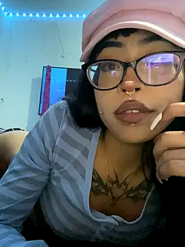 Violetta Suky online show from 10/29/25, 12:57