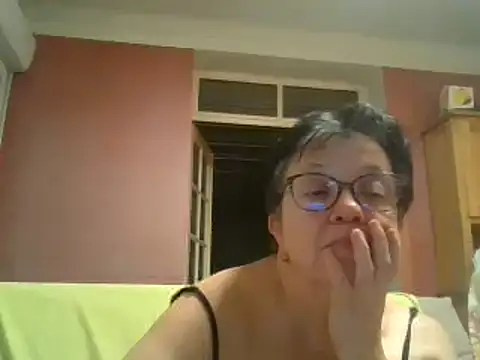 Snapshot of Vandeae44 chatting on 02/09/25, 08:24 Vandeae44 online show from 02/09/25, 08:24