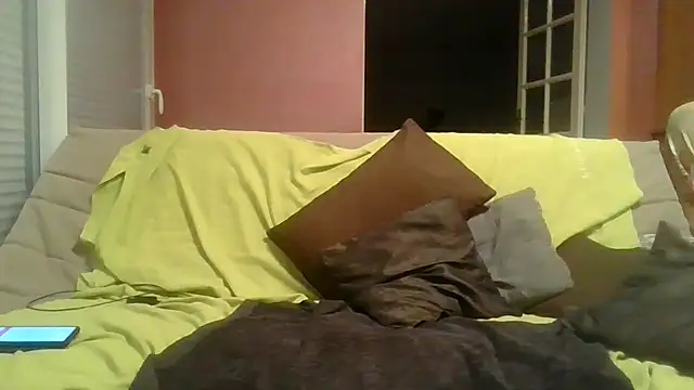 Snapshot of Vandeae44 chatting on 03/21/25, 08:50 Vandeae44 online show from 03/21/25, 08:50