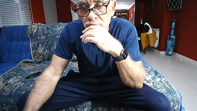 Snapshot of maduroguapo chatting on 03/12/25, 05:38 maduroguapo online show from 03/12/25, 05:38