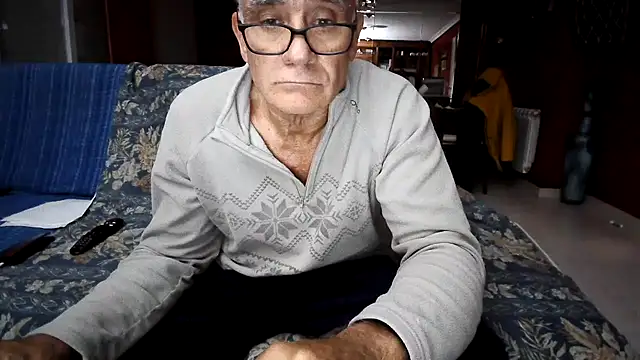 Snapshot of maduroguapo chatting on 11/24/25, 09:58 maduroguapo online show from 11/24/25, 09:58