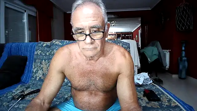 Snapshot of maduroguapo chatting on 05/13/26, 08:06 maduroguapo online show from 05/13/26, 08:06