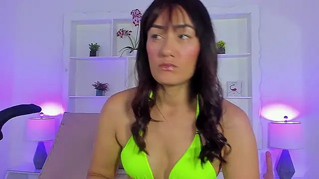 Snapshot of Jenifer_Diaz chatting on 05/09/26, 02:00 Jenifer Diaz online show from 05/09/26, 02:00