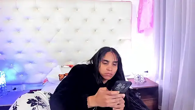 sophie pariss online show from 02/27/25, 10:15