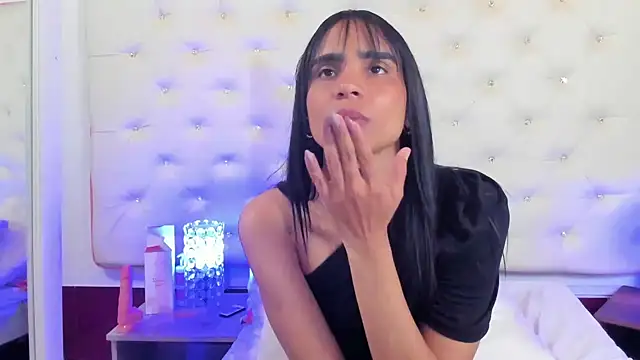 sophie pariss online show from 03/08/25, 07:05