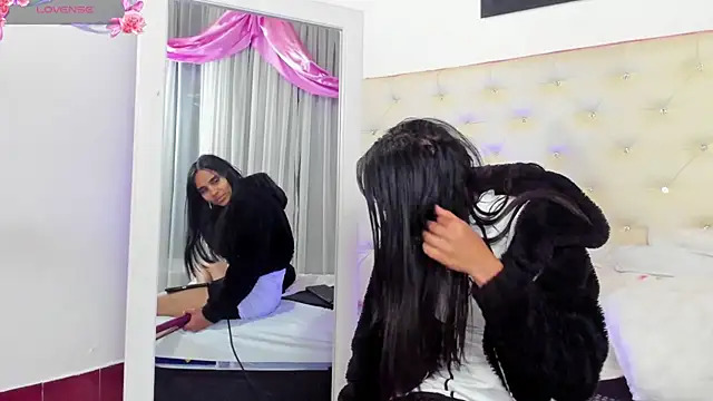 sophie pariss online show from 03/11/25, 02:32