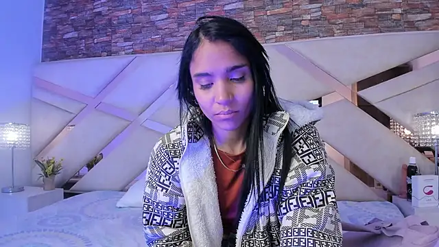 sophie pariss online show from 10/10/25, 02:43