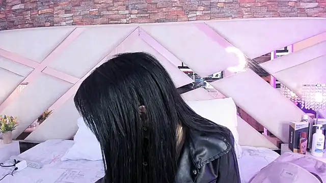 sophie pariss online show from 10/12/25, 02:54