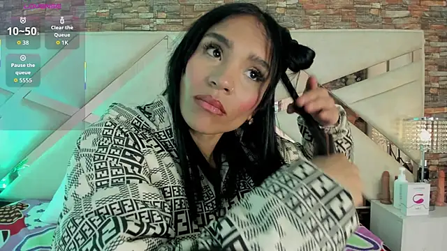 sophie pariss online show from 11/12/25, 04:02