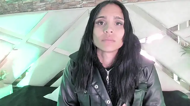 sophie pariss online show from 12/20/25, 02:51