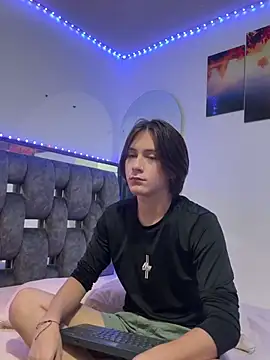 Alex and Fabian online show from 01/17/26, 04:50