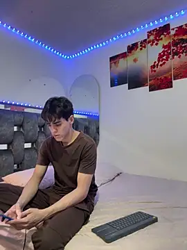 Alex and Fabian online show from 02/17/26, 04:20