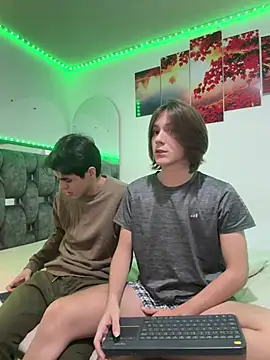 Alex and Fabian online show from 03/20/26, 03:55