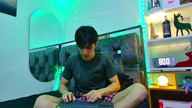 Alex and Fabian online show from 04/01/26, 03:07