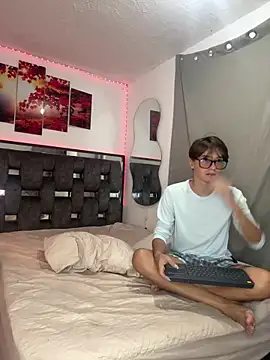 Alex and Fabian online show from 05/29/26, 03:15