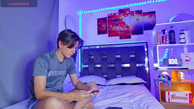 Snapshot of Alex_and_Fabian chatting on 06/15/26, 08:33 Alex and Fabian online show from 06/15/26, 08:33
