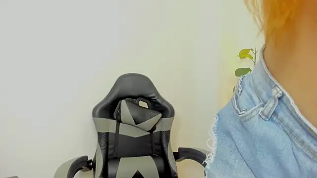 maroly 21 online show from 10/02/25, 02:07