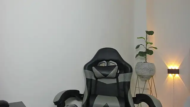 maroly 21 online show from 10/08/25, 07:22