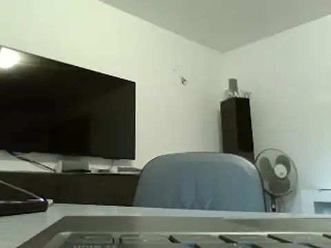 Snapshot of FROL83 chatting on 04/16/26, 05:36 FROL83 online show from 04/16/26, 05:36
