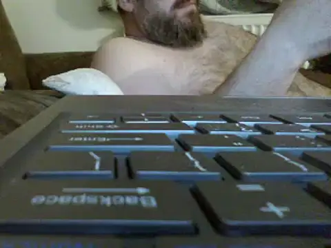 Snapshot of FROL83 chatting on 04/30/26, 09:19 FROL83 online show from 04/30/26, 09:19