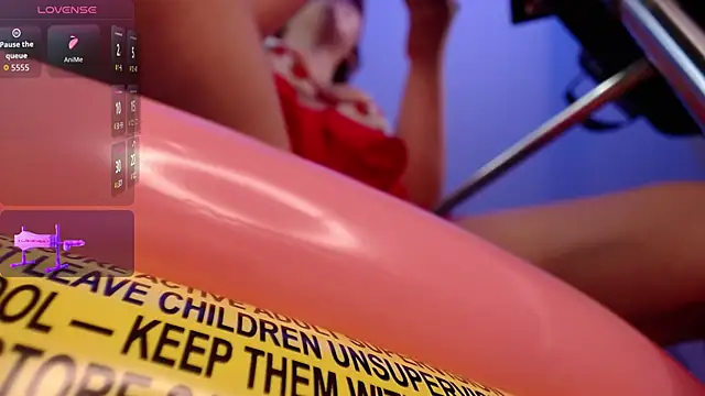 AlessiaDouce online show from 11/28/25, 08:55