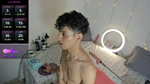 Snapshot of Benjamin_Buster chatting on 09/25/25, 04:16 Benjamin Buster online show from 09/25/25, 04:16