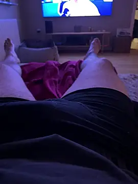 danishcock2 online show from 03/04/25, 10:38