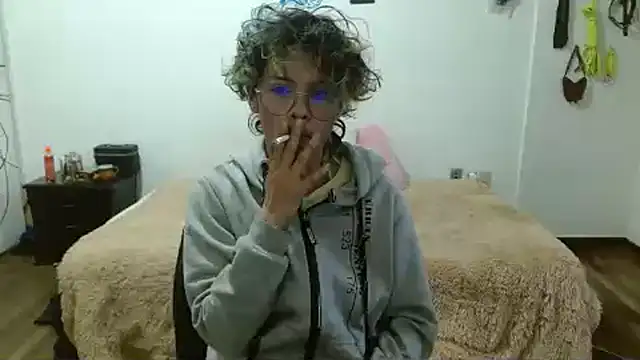 fenixmfx19 online show from 02/18/25, 10:14