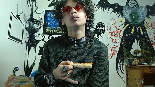 fenixmfx19 online show from 10/07/25, 06:05