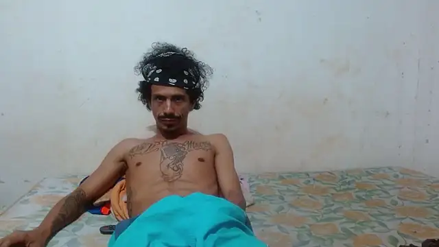 Snapshot of damian_bottom_bigcock chatting on 12/23/24, 12:08 damian bottom bigcock online show from 12/23/24, 12:08